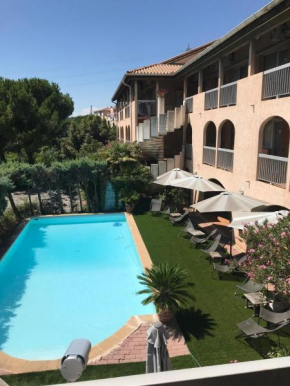 Гостиница Hôtel Belvedère Cannes Mougins  Мужин